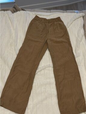 Women‘s Brown Straight-Leg Pants